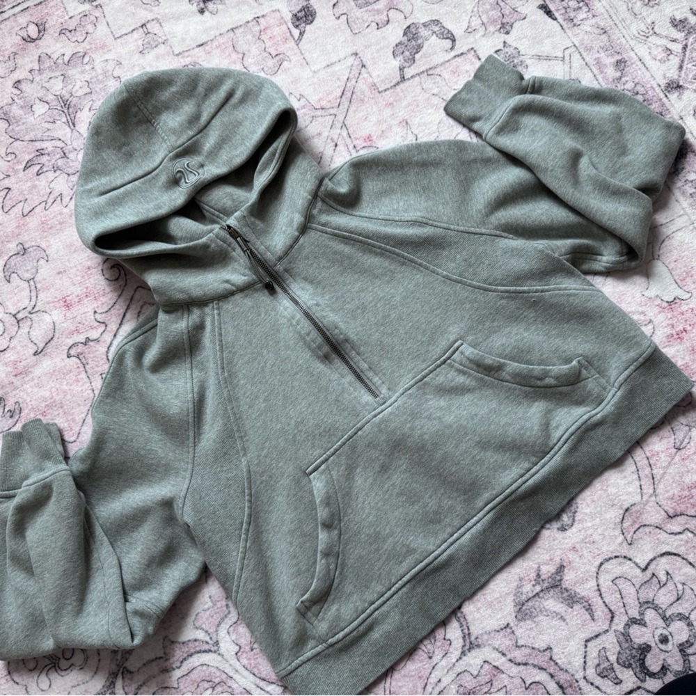 Lululemon Scuba Cropped Hoodie